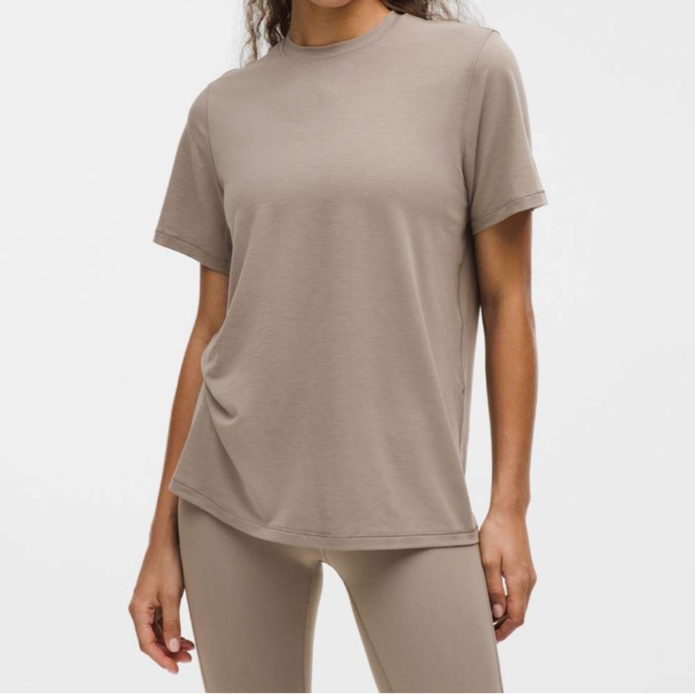 Lululemon Jersey Training Short-Sleeve Shirt Warm Ash Grey Size 6